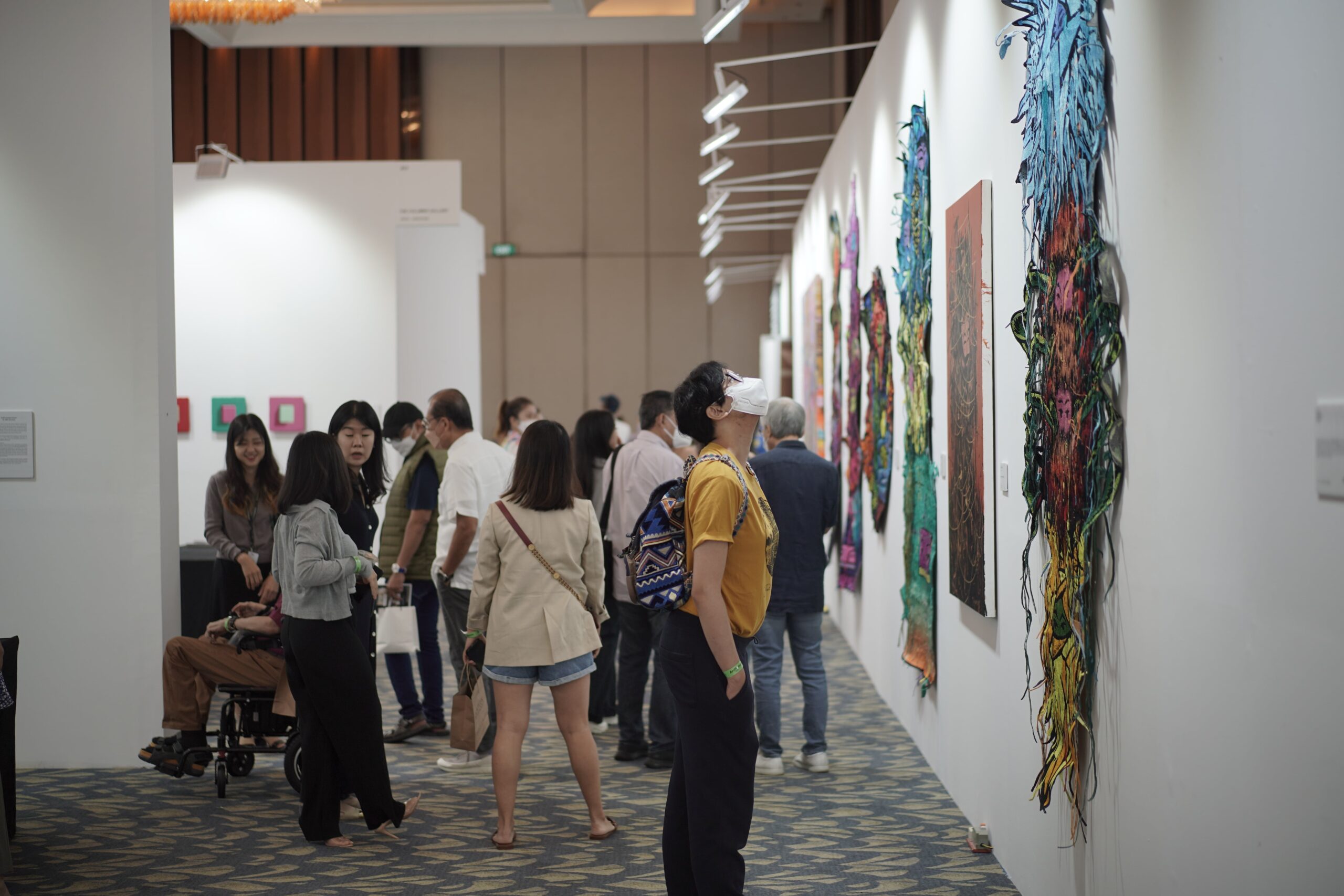 Visitors can explore the captivating public installations at ArtMoments Jakarta 2023. Image courtesy of ArtMoments, 2023.