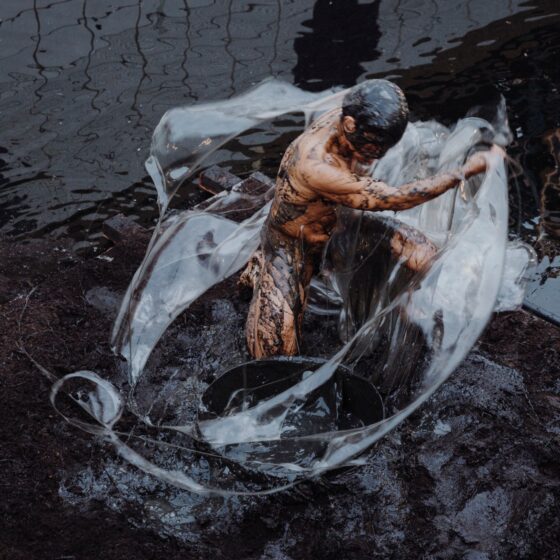 06-Joshua-Serafin-_VOID-by-the-sea-2022-Live-performance.-Photographed-by-Maryan-Sayd-image-from-the-artists-website