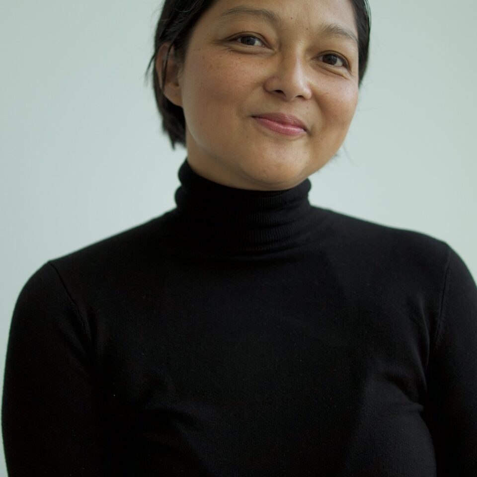 Chati Coronel. Profile photo from the artist's website