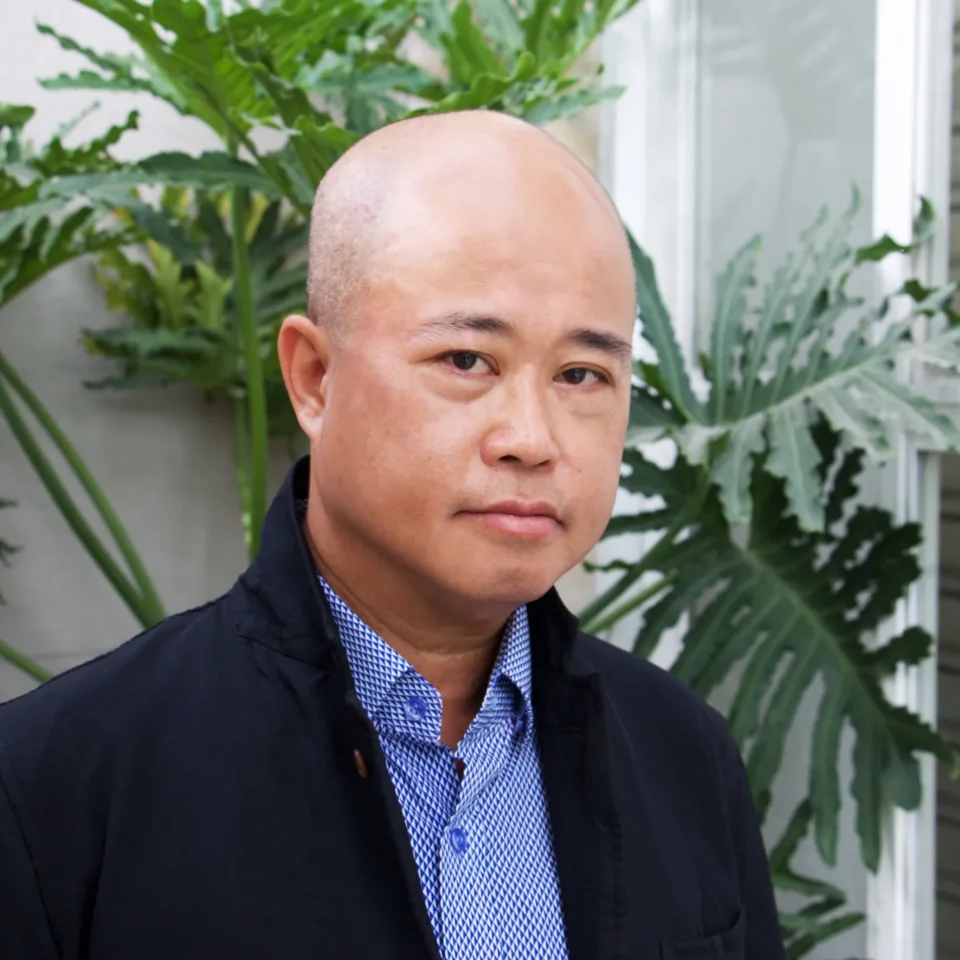 Dinh Q. Le. Profile photo by Tyuki Imamura