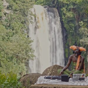 Kent Chan, 'Warm Fronts', 2021, video still featuring Makossiri, four channel video, HD. Image from Gasworks